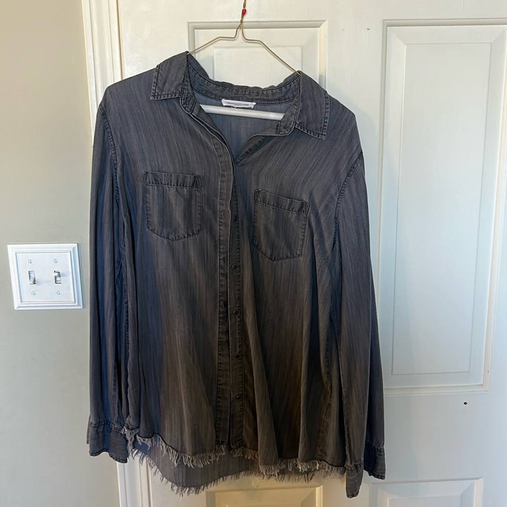 beachlunchlounge Button Down Top